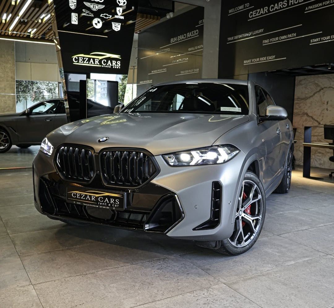 Luxury SUVs Cars Category Display Image